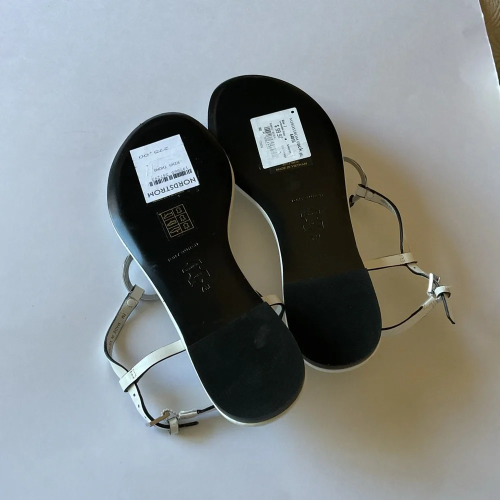 TORY BURCH LEATHER RING THONG WHITE SIZE 7 NWT NO BOX